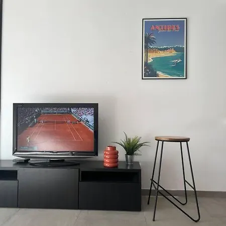 Studio Proche Plage Et Vieil Antibes + Parking Exterior photo