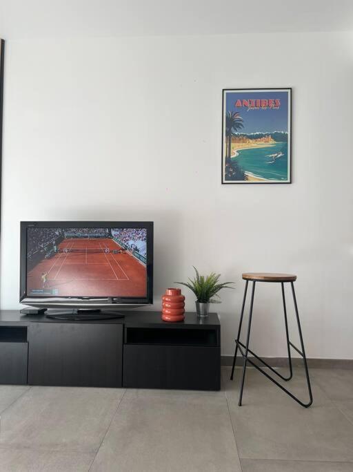 Proche Et Vieil + Parking *